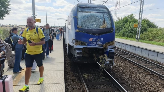 Tczew - Pociąg zderzył się z ciągnikiem. Ruch wstrzymany! [AKTUALIZACJA]