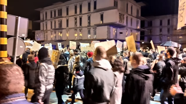 Tczew - Protesty ws. aborcji nie ustają. "Wybaczcie utrudnienia, Tczew ma rząd do obalenia" [FILM]