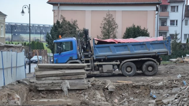 Tczew - Kamienica wyburzona, wiosną rusza budowa nowej