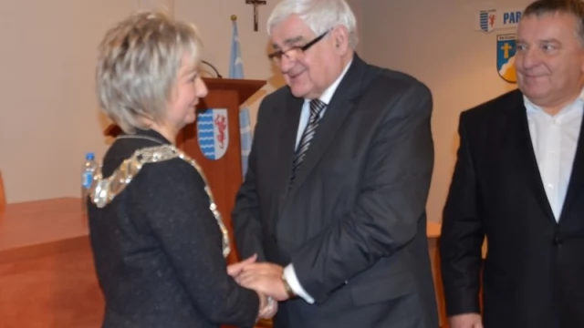 Tczew - Zwrot akcji. Barbara Kamińska z PiSu przewodniczącą Rady, Dzwonkowski starostą [NA ŻYWO]