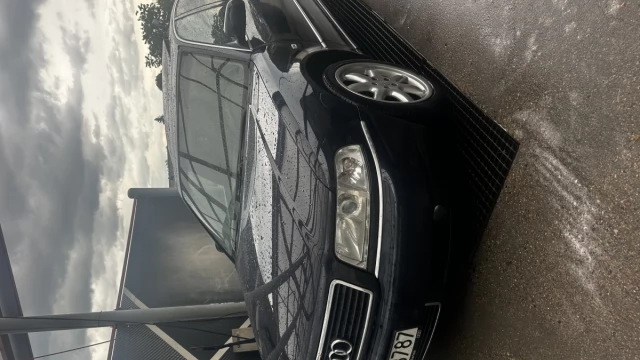 Tczew - Audi a8 d2