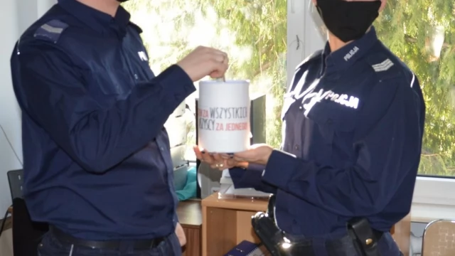 Tczew - Policjantka przygotowała "Szlachetną paczkę"