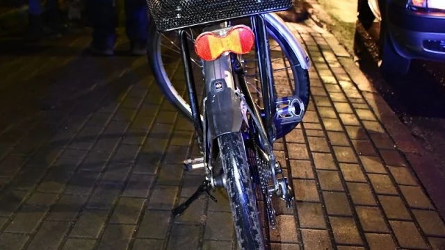 Tczew - 64-letnia rowerzystka w szpitalu po potrąceniu na przejeździe rowerowym