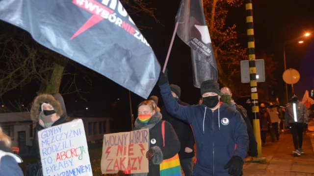 Tczew - "Spacer po wolność. Idziemy po wszystko" - kolejne protesty w Tczewie