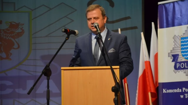 Tczew - Mundurowi świętują. Policja ma już 99 lat