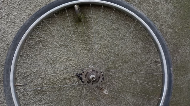 Tczew - Koła do rowerów różne P/Tył i opony