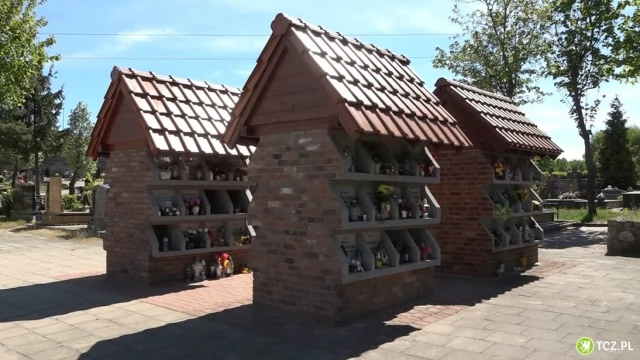 Tczew - Tczewianie coraz bardziej chętni na pochówki w urnach