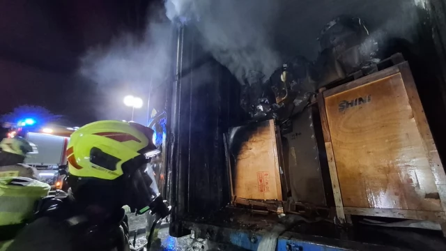 Tczew - Tragedia na A1. Płoną ciężarówki, nie żyje mężczyzna [AKTUALIZACJA]