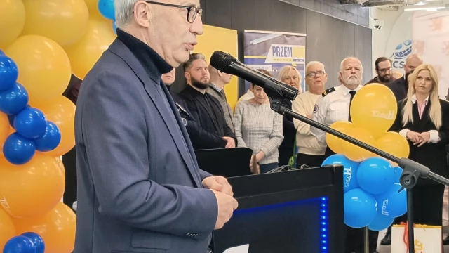 Tczew - Nowy basen przy "12" otwarty