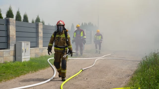 Tczew - Pożar w Stanisławiu. Na miejscu działało kilka jednostek