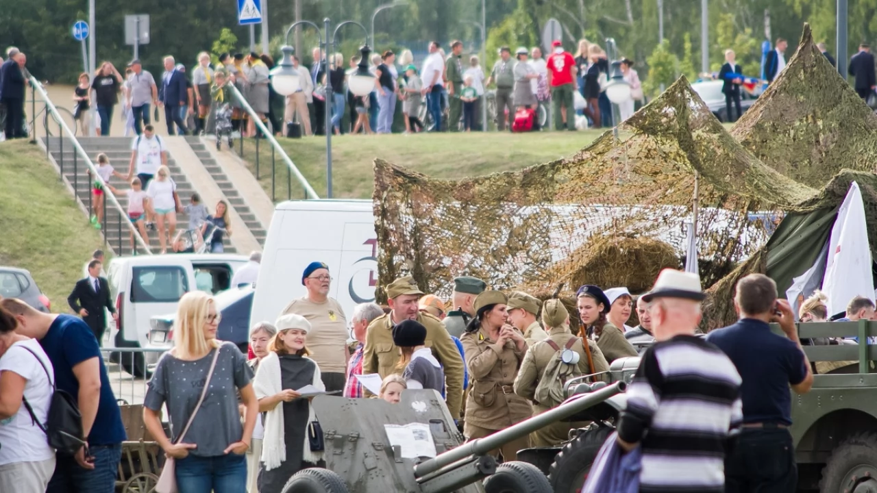 Tczew - Piknik historyczno - militarny na bulwarze