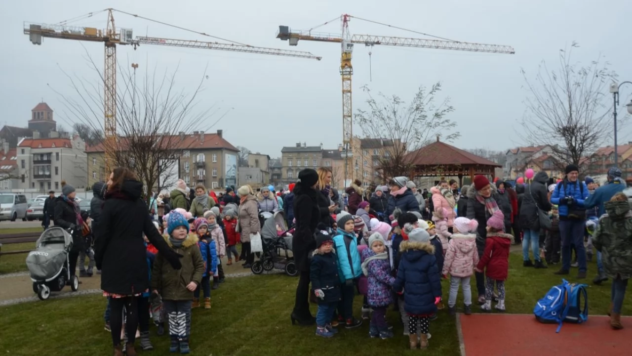 Tczew - Dzieci z Tczewa dostały na Mikołajki plac zabaw