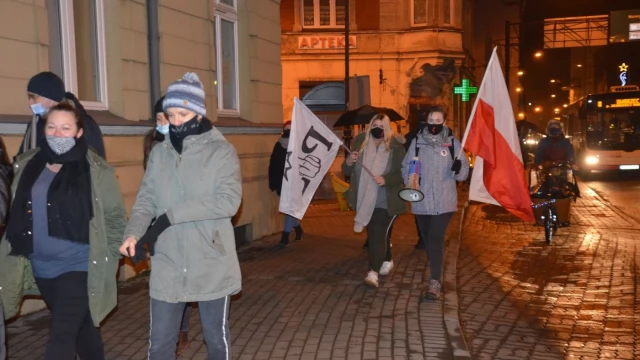 Tczew - "Spacer po wolność. Idziemy po wszystko" - kolejne protesty w Tczewie