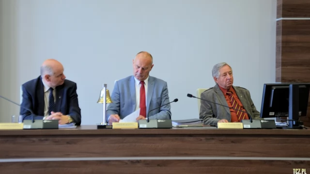 Tczew - PiS wycofał wniosek o odwołanie Rajmunda Dominikowskiego