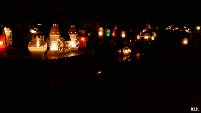 Tczew - Cmentarz nocą z dnia 1.11.2016 - godz. 23 [FOTO] [bez komentarza]