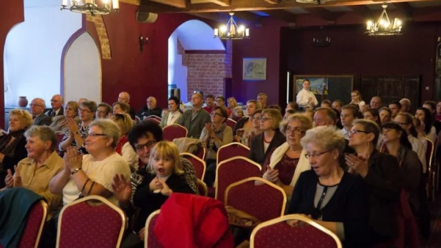 Tczew - W Gniewie uczcili Dzień Edukacji Narodowej