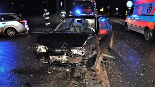 Tczew - Wypadek w Czarlinie. Kierowca audi miał nie ustąpić pierwszeństwa