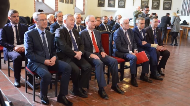 Tczew - Mieszkanie Plus. Pierwsze grunty na Pomorzu przekazane