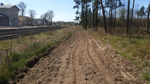 Tczew - Strażacy w podtczewskich lasach. Sprawdzali pasy przeciwpożarowe i punkty czerpania wody