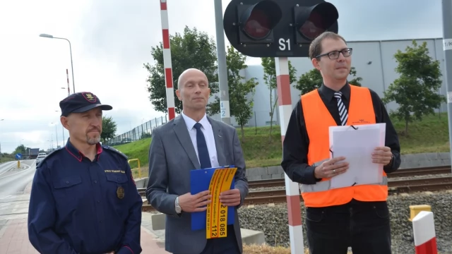 Tczew - "Bezpieczny piątek" w Tczewie. Kolejarze i SOK na przejazdach