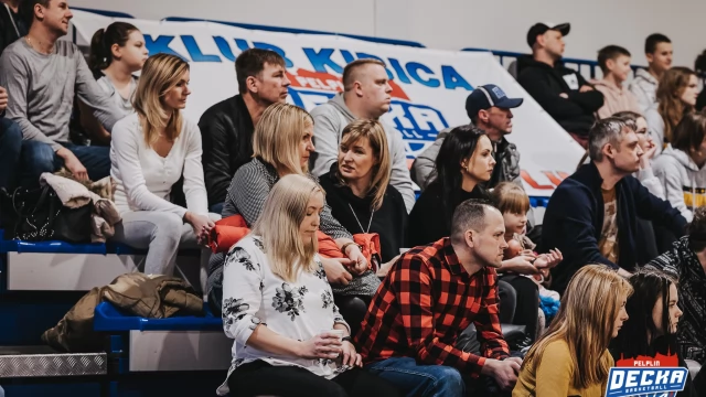 Tczew - DECKA przełamuje serię porażek z AZS AGH Kraków