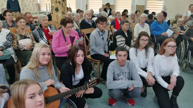 Tczew - Uczniowie podarowali 700 wierszy