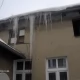 Tczew - Niebezpieczne sople od podwórza