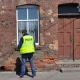 Tczew - Policjanci zauważyli pożar i ewakuowali mieszkańców