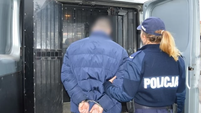 Tczew - Nie próżnował - w jedną noc okradł 2 przedszkola i 2 firmy. Nie pogardził nawet znaczkami