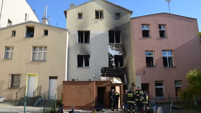 Tczew - Nie żyje 2-letnie dziecko i 81-letni mężczyzna. Tragiczny pożar na Starym Mieście