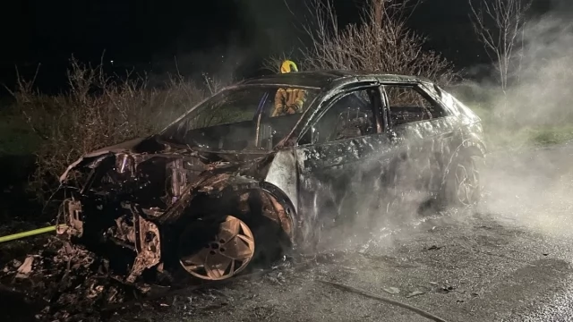 Tczew - Elektryczne auto stanęło w płomieniach. Konieczna była interwencja straży