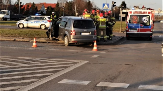 Tczew - Kierowca opla stracił prawo jazdy za spowodowanie wypadku