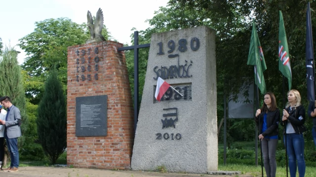 Tczew - Za krew naszych, co za komuny zginęli!