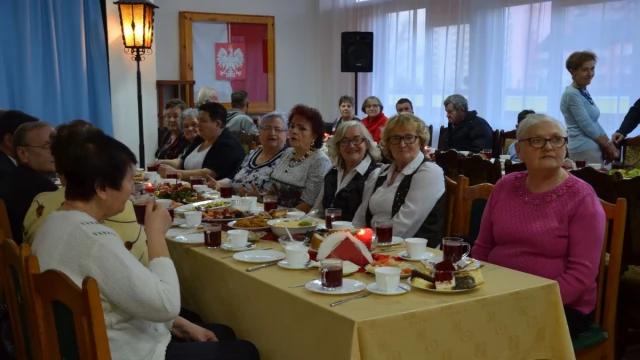 Tczew - Starsi, samotni, potrzebujący zasiedli przy wigilijnym stole