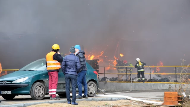 Tczew - Poważny pożar w Zajączkowie Tczewskim. Kilkanaście zastępów straży na miejscu