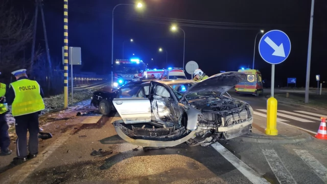 Tczew - DK 91. Zderzenie trzech aut, ranna m. in. kobieta w ciąży. Prawdopodobny sprawca bez uprawnień