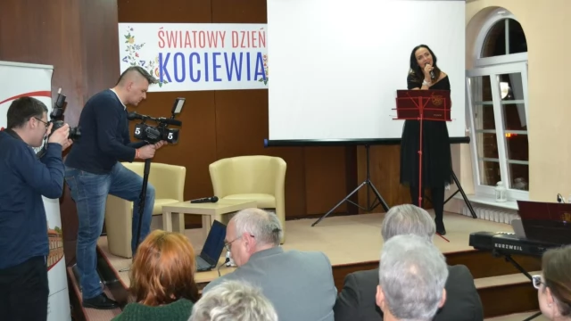 Tczew - Światowy Dzień Kociewia w MBP