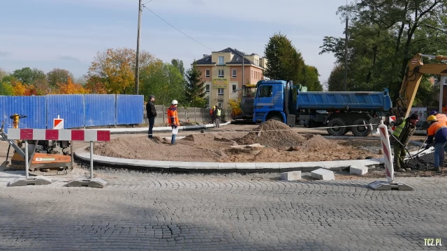 Tczew - Sobota a praca przy budowie ronda wre [FOTO] [bez komentarza]
