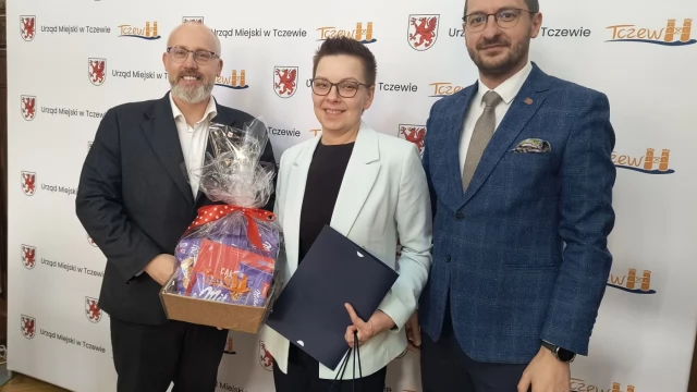 Tczew - Siedziała za kółkiem autobusu, gdy dwóch rzuciło się na jednego. Choć pojazd był pełen, zareagowała tylko ona