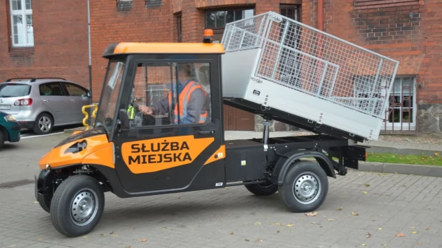 Tczew - Ekologiczne i ciche. Nowe pojazdy do oczyszczania miasta we flocie ZUK