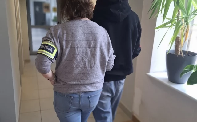 Tczew - Usłyszał zarzuty kradzieży rozbójniczej i kradzieży