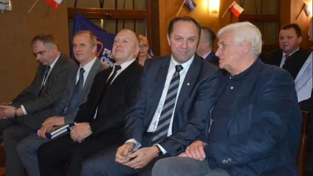 Tczew - W rytm "Jeszcze będzie przepięknie" i w asyście rycerzy - konwencja PO