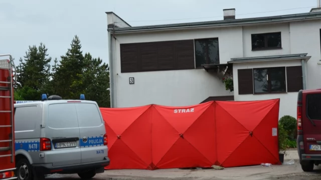 Tczew - Pożar w Maleninie. Nie żyją dwie osoby [FOTO, WIDEO]