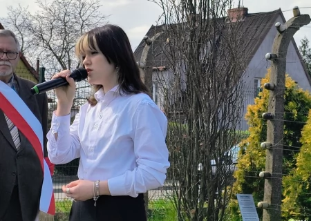 Tczew - "Pamięci nie da się zakopać w dołach". Uczcili pamięć ofiar Katynia