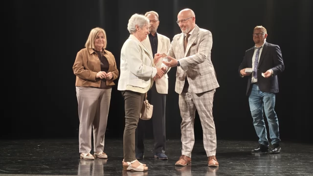 Tczew - Pierwsi Tczewianie odebrali Ogólnopolskie Karty Seniora