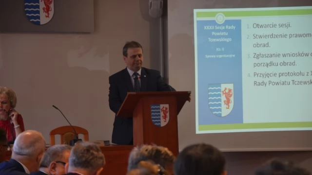 Tczew - Burza na sesji Rady Powiatu. Wicestarosta odwołany, jest już nowy