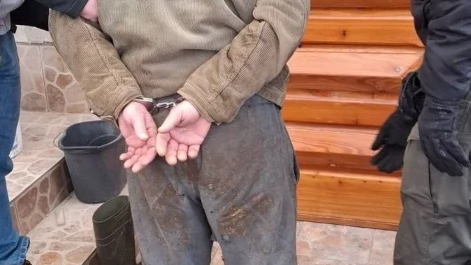 Tczew - Przed policjantami schował się w oborze. Nie pomogło