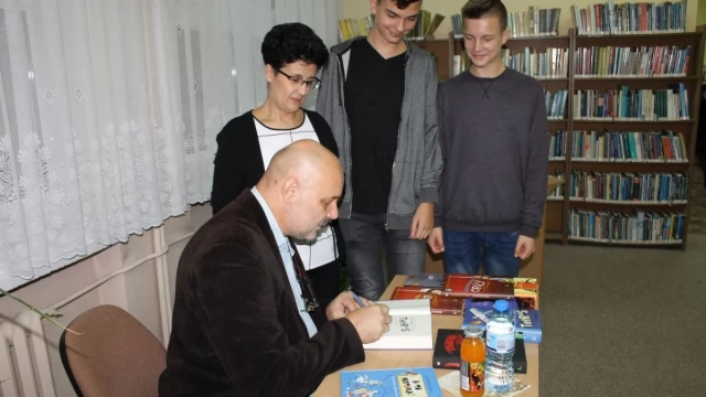 Tczew - Z książką na walizkach