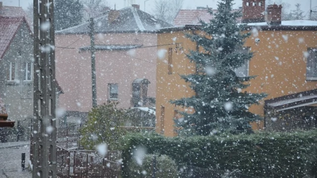 Tczew - I przyszła! Biało, będzie mróz, trudne warunki na drogach