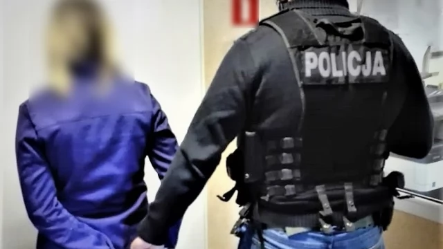 Tczew - Rusza sezon grzewczy, a z klatki jednego z bloków skradziono grzejniki...